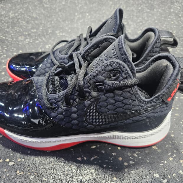 나이키 르브론 위트니스3 프리미엄 블랙 260mm