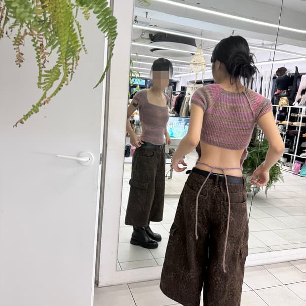 pijomulvitage 스퀘어넥 백스트랩 크롭니트탑