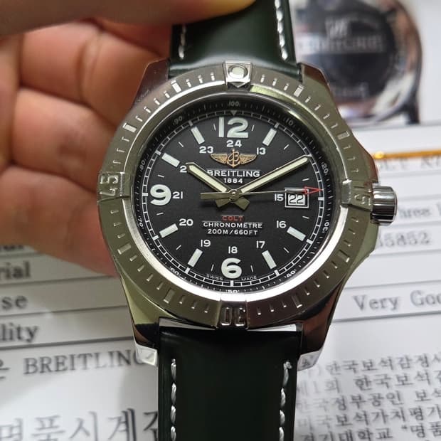 브라이틀링 콜트44 A74388 블랙판 200m 슈퍼쿼츠 남성용 (감정서