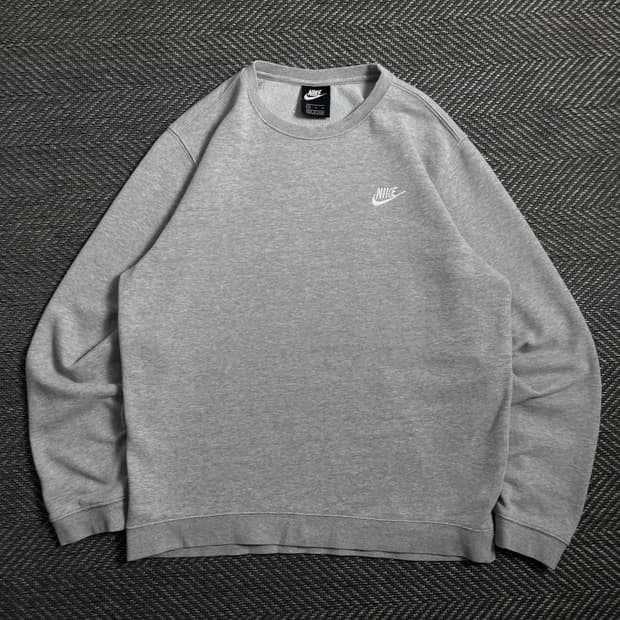 나이키 NSW 자수 로고 크루넥 긴팔 티셔츠o 4595