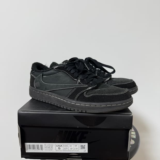 조던 1 x 트래비스 스캇 레트로 로우 OG SP 블랙 팬텀 235