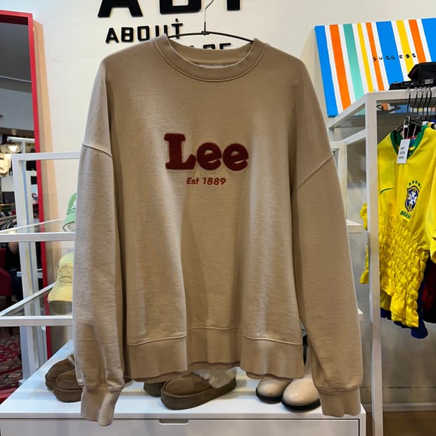 LEE 부클 로고 빈티지 맨투맨 오트밀 L