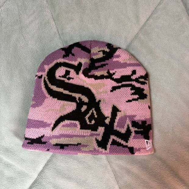 슈프림 시카고 뉴에라 비니 핑크카모