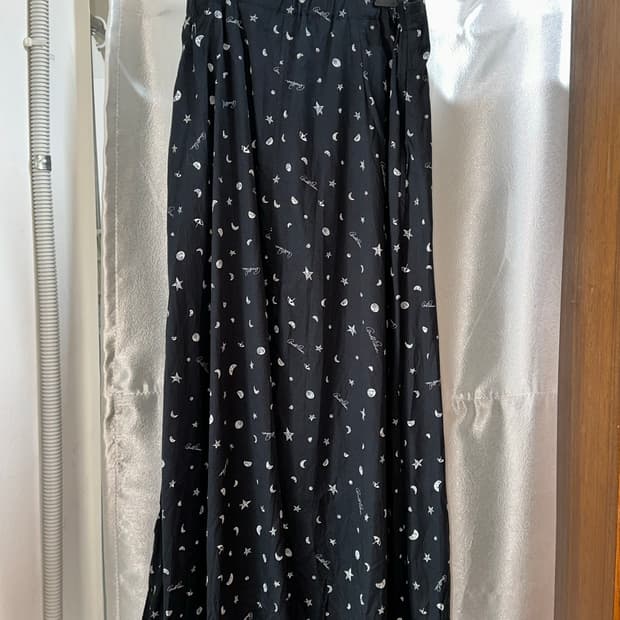 별 패턴 롱 스커트
