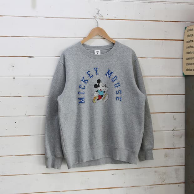 (착용컷) GU x Disney 미키마우스 스웻 셔츠 (남성용 103)