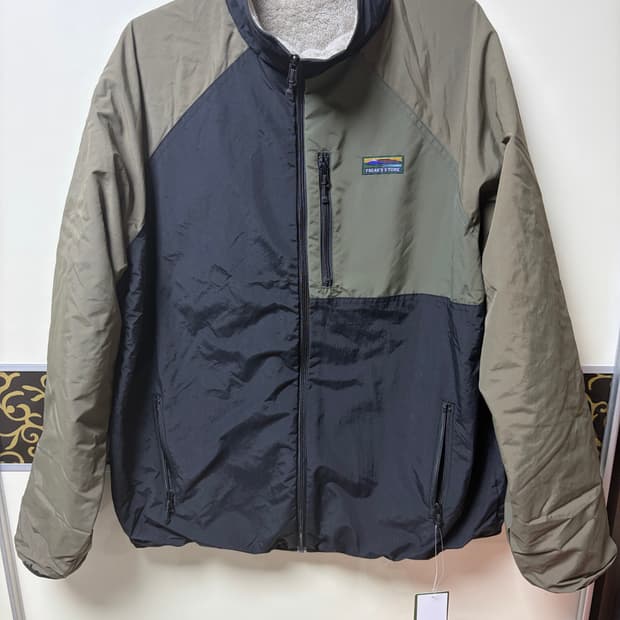 프릭스스토어 리버시블 플리스 M 크레이지 새상품