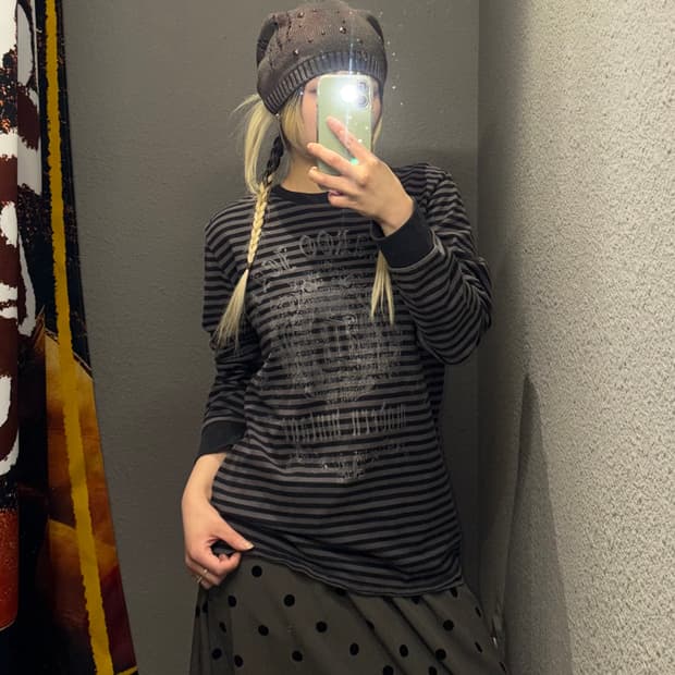 버커루 스트라이프 로고 티셔츠