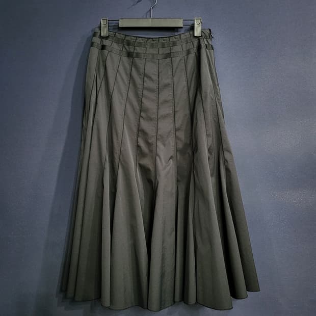 제니한 플레어 라인 스커트