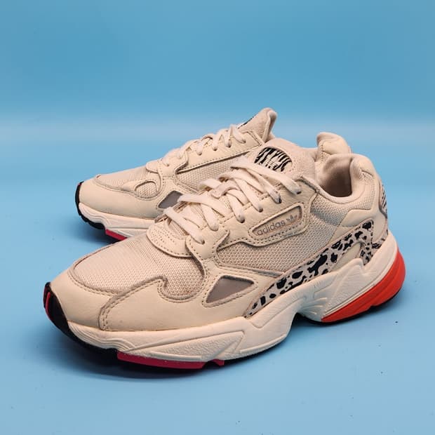 oo 아디다스 팔콘 레오파드 여성운동화240 