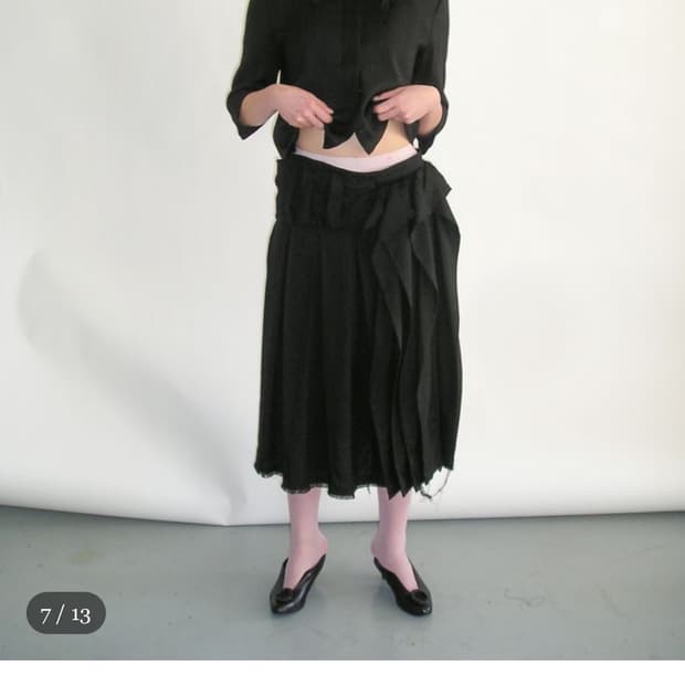애옹쓰 2025 Offbeat pleats skirt -black 
