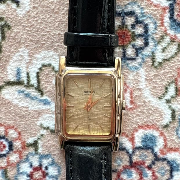 세이코 금장 시계