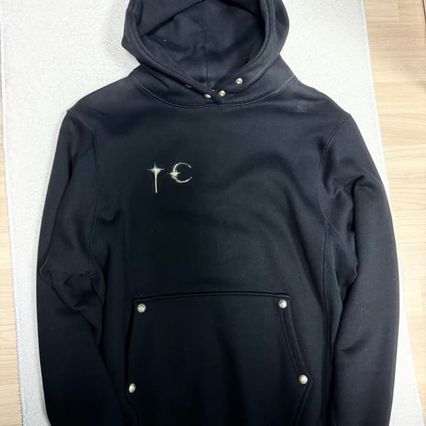 떠그클럽 Armor Hoodie