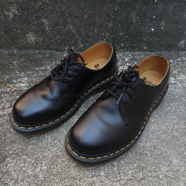 [5UK] 닥터마틴 1461 스무스 3홀 (240~245)