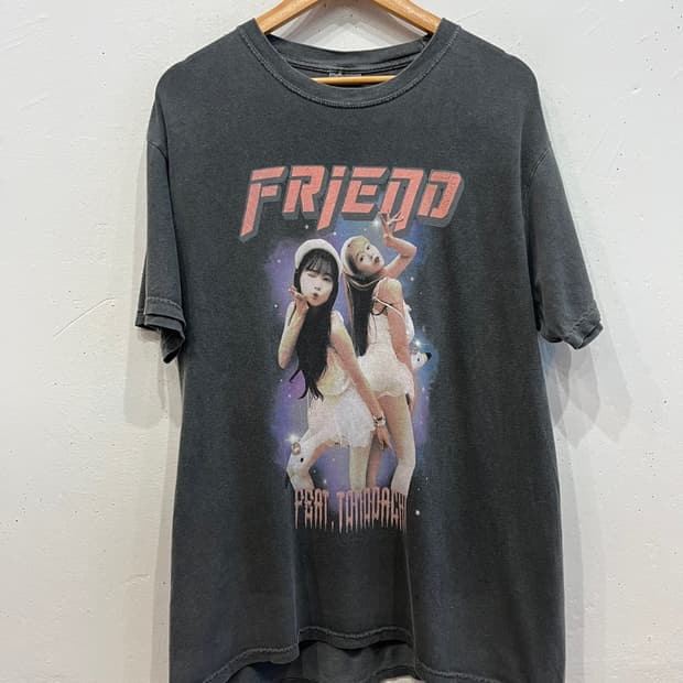 시게모리 사토미 FRIEND 기념 반팔 티셔츠