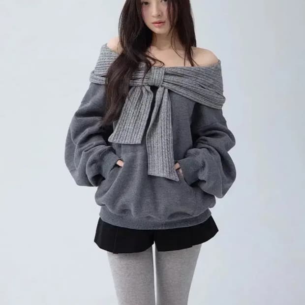 더티스 투웨이 리본 오프숄더 후드티 차콜 (현물)