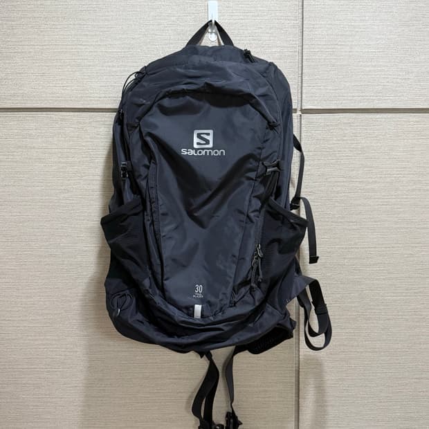 살로몬 트레일블레이저 백팩 8만원
