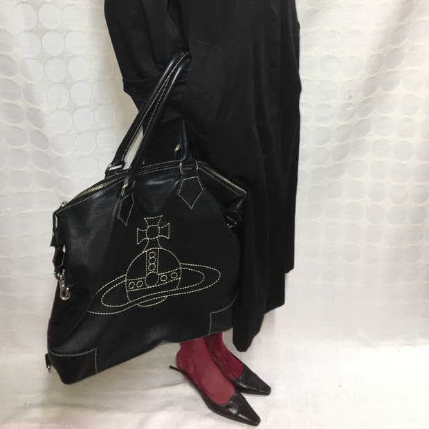 비비안웨스트우드 스티치 가죽 가방