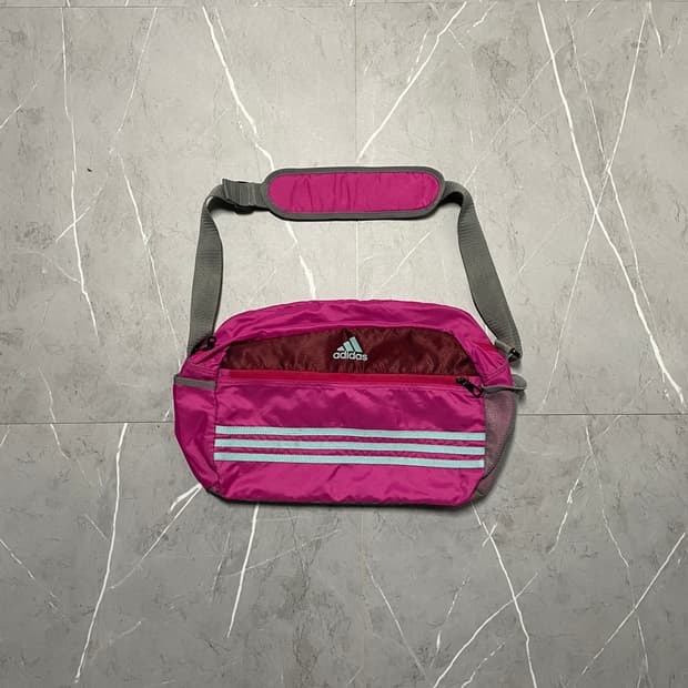 팔로워 특가 아디다스 핑크 3선 미니 슬링백 크로스백 가방