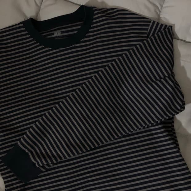 유니클로 스트라이프 롱슬리브