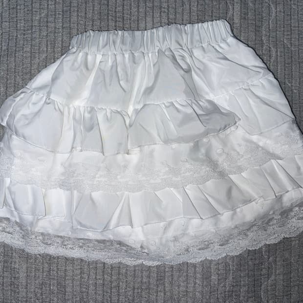 화이트 캉캉 스커트