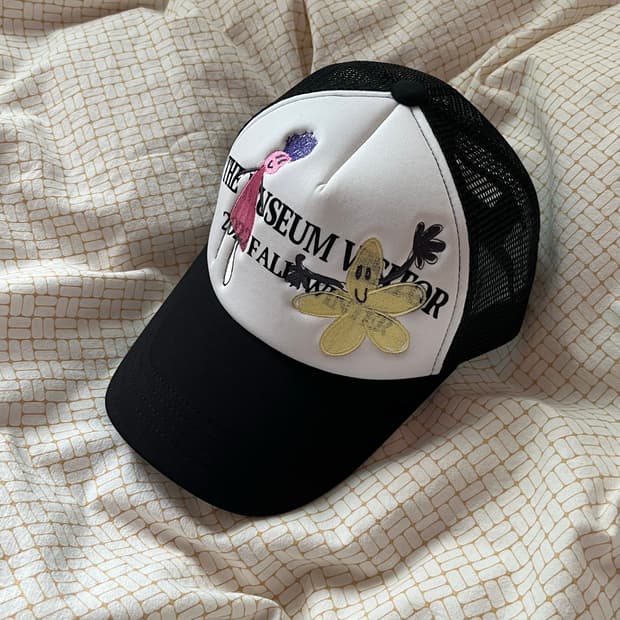 더뮤지엄비지터 칠드런 메쉬캡 블랙