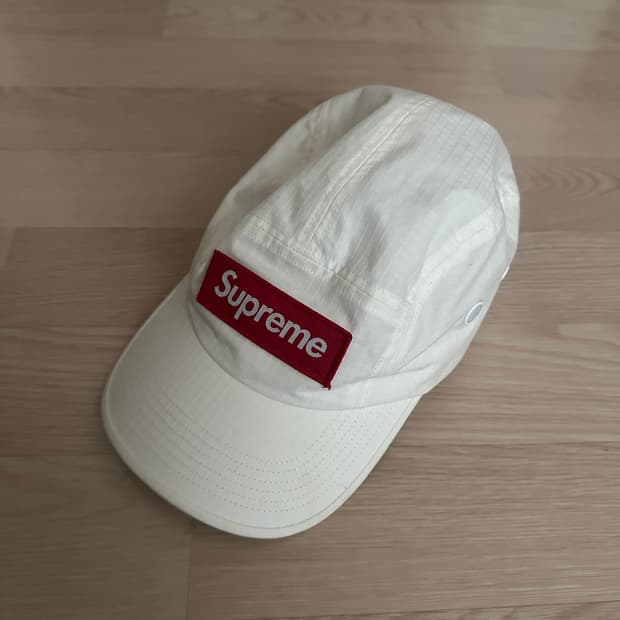 슈프림 캠프캡 화이트