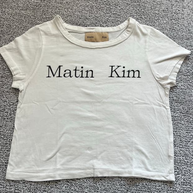 마뗑킴 로고 크롭 반팔 티셔츠