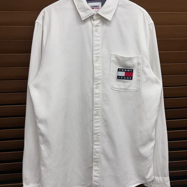 타미힐피거 진스 자수로고 화이트 셔츠