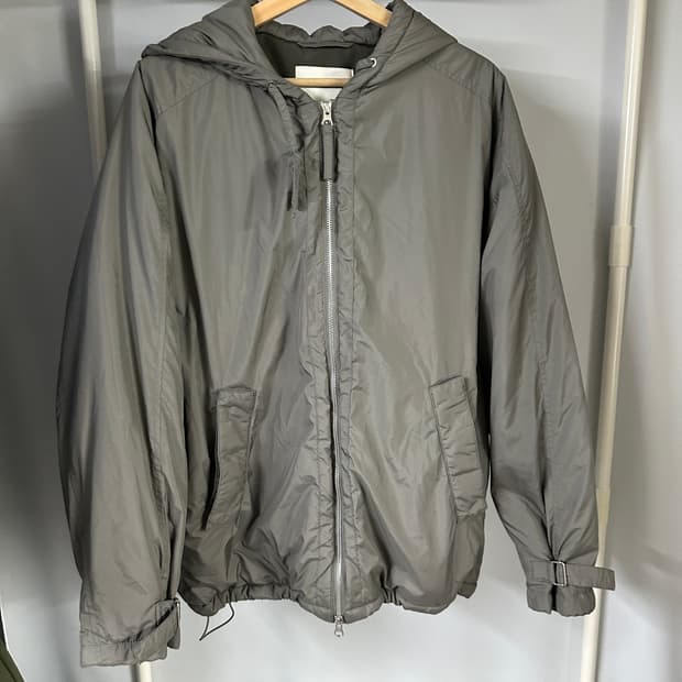 인사일런스 LIMONTA 케미라 후디드 점퍼 DIM GREY