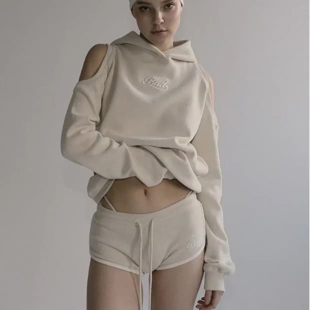 배드블러드 비욘드 소프트 컷아웃 후드 후드티 후드집업