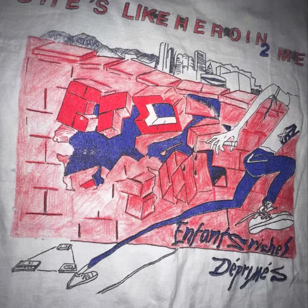 She is like heroin to me 티셔츠 