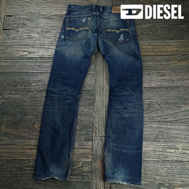 [디젤] 빈티지 워시드 슬림 스트레이트 데님 팬츠 청바지 P01524