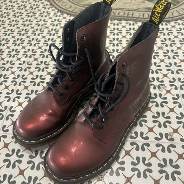 닥터마틴 8홀 버건디 희귀 uk5