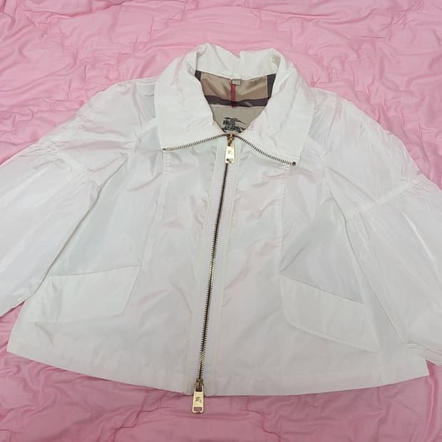 정품)급처상태좋음!버버리 귀요미 바람막이 점퍼 자켓 고이비토보증서사진첨부