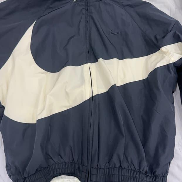 나이키 스우시 우븐 자켓 블랙 코코넛 밀크
