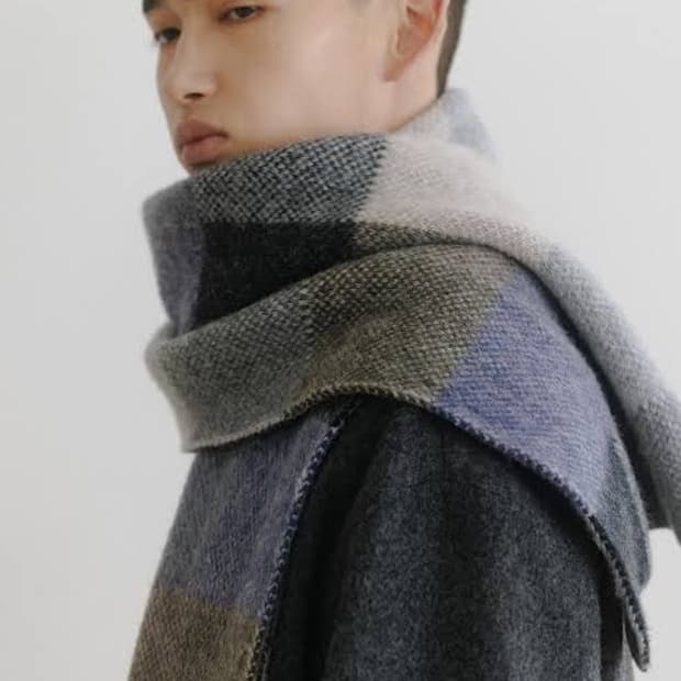 블랭크룸 로버트 맥키 머플러 