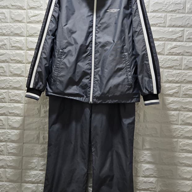엄브로 우븐 패딩 트레이닝 상하 셋업 L/ L
