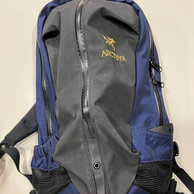 아크테릭스X빔즈 아로 22 백팩