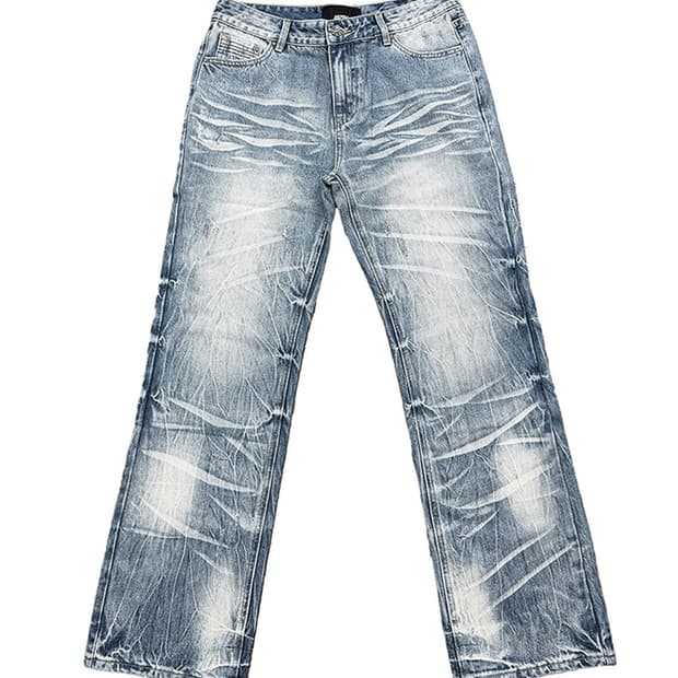 3D Pleated Distressed Straight Jeans