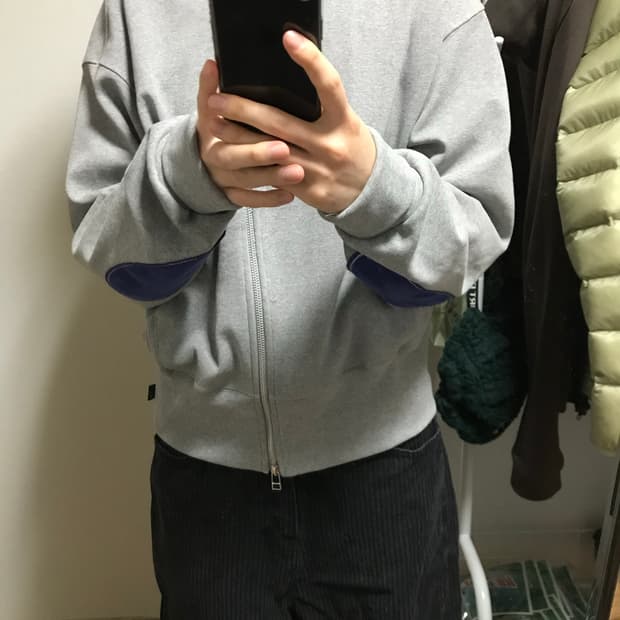 카락터 후드집업