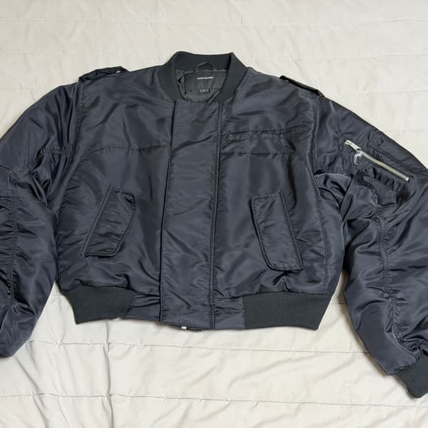 엔타이어스튜디오 a-2 봄버 S