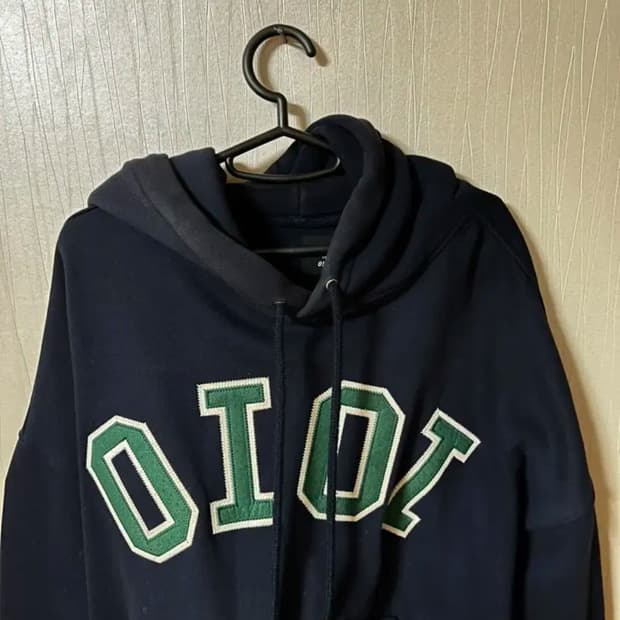 OiOi 오아이오아이 후드티