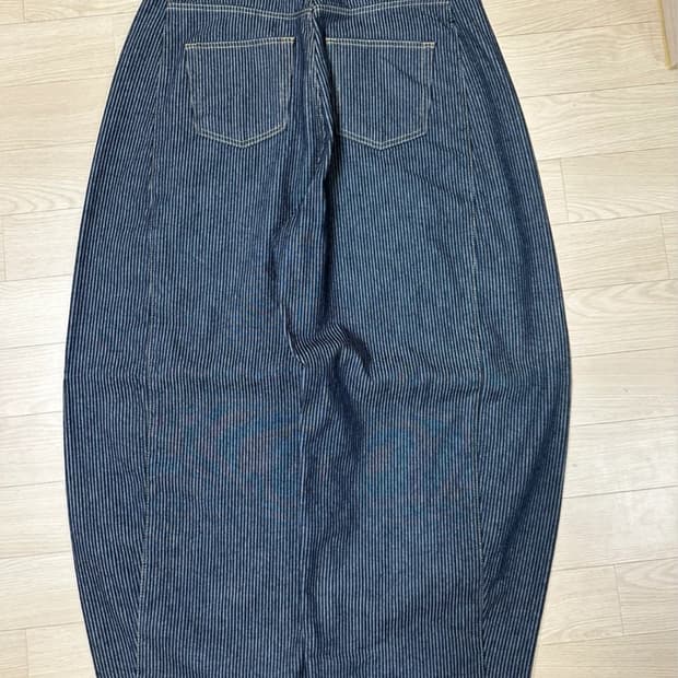 커브드 벌룬 스트라이프 데님 팬츠