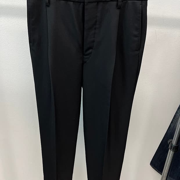 32) 르메르 핀턱 슬랙스 