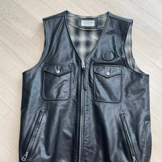 네이버후드 레더 베스트 L