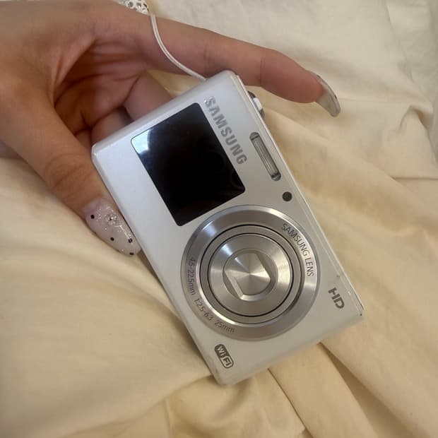 스텔라 디카)삼성 스마트 카메라 DV150F (전면 LCD 탑재)