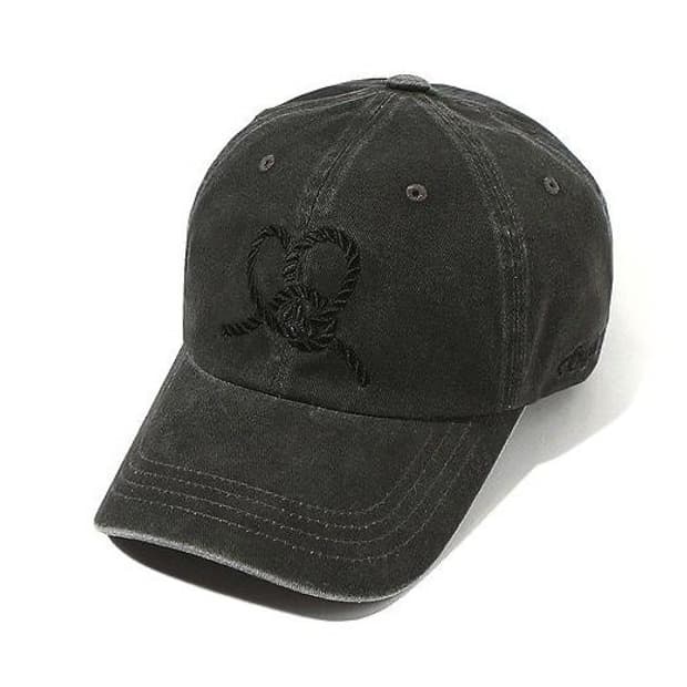 OGARP 오가프 하트 매듭 자수 볼캡 (챠콜)