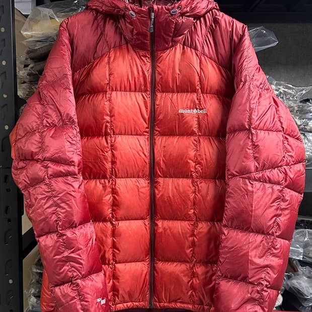몽벨 슈페리어 다운 파카 레드XL 팝니다. 