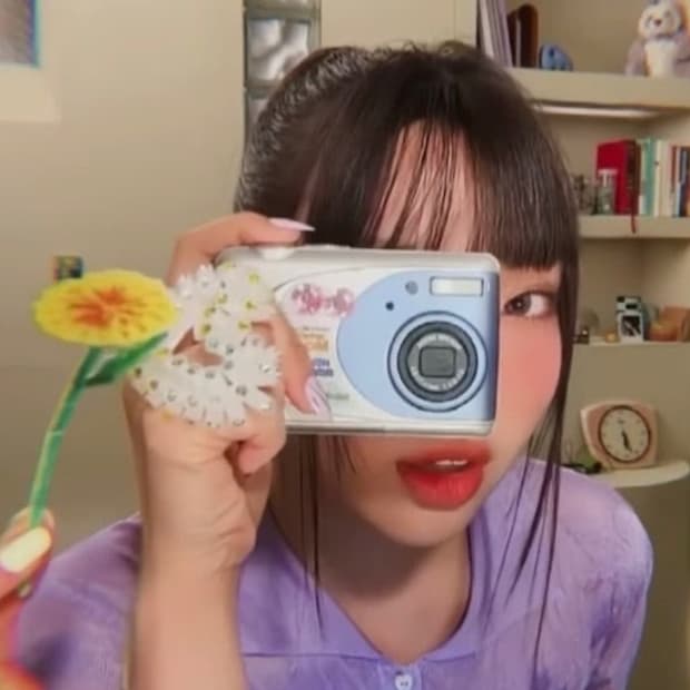 니콘 nikon coolpix2000 뉴진스디카 건전지작동