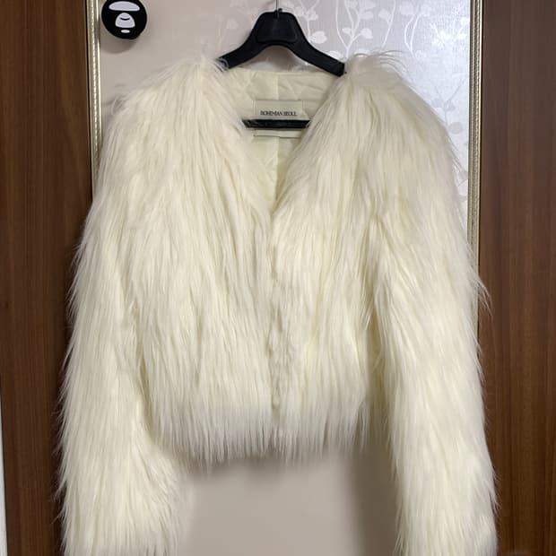 보헤미안서울 퍼 자켓 화이트